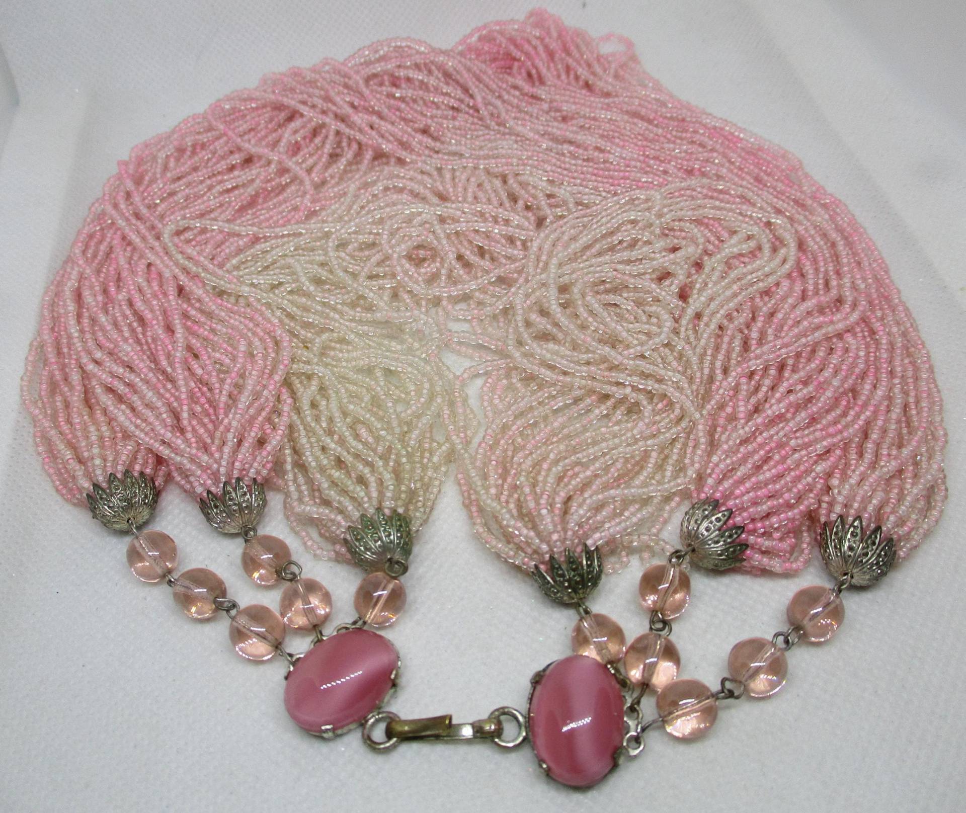 Vintage Rosa Glasperlen Halskette 28-strängige Cabochon Filigran von vserendipityboutique