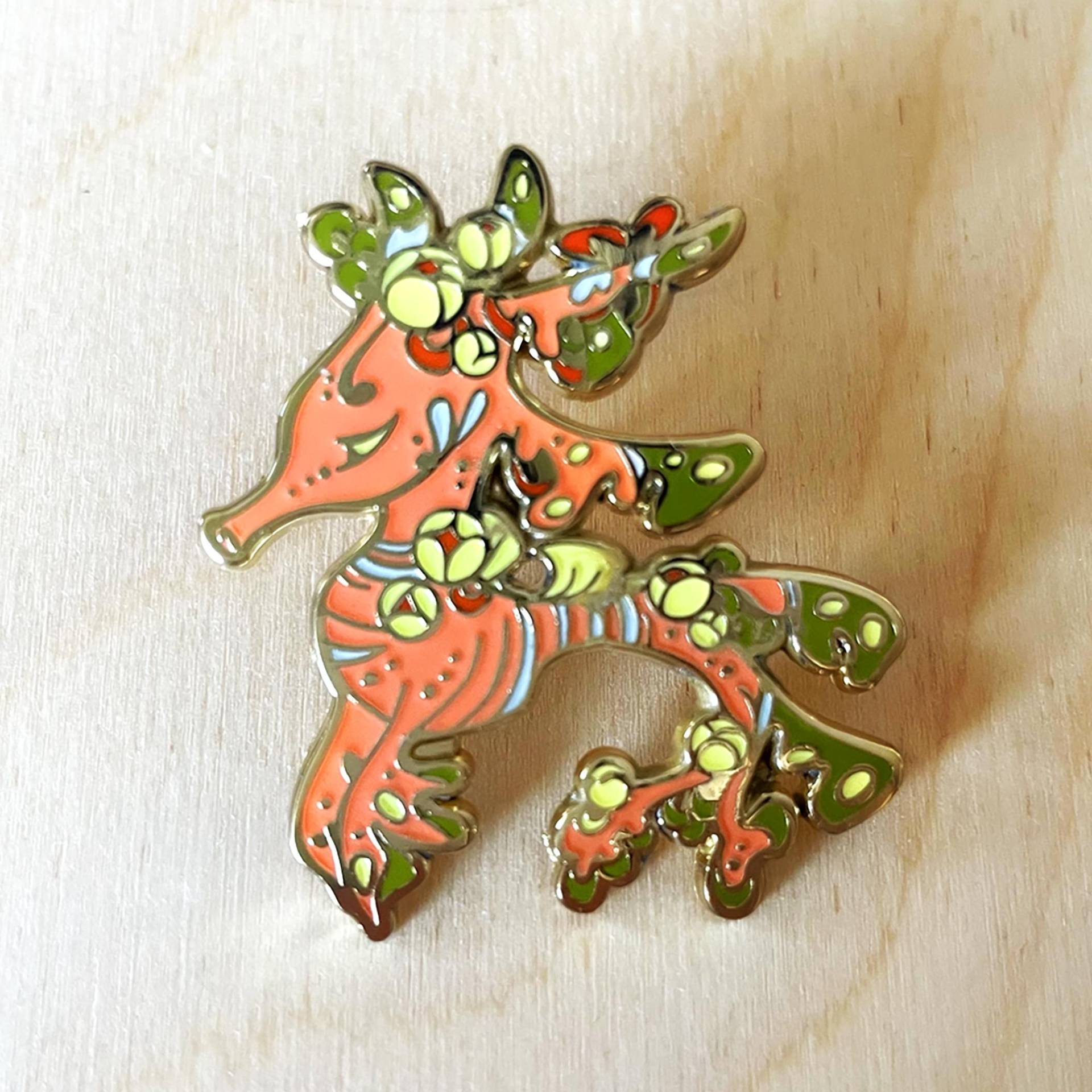 Aquatisch - Glow in The Dark Seadragon Emaille Pin Aquatisch - Glow in The Dark Seadragon Emaille Pin von vuduberi