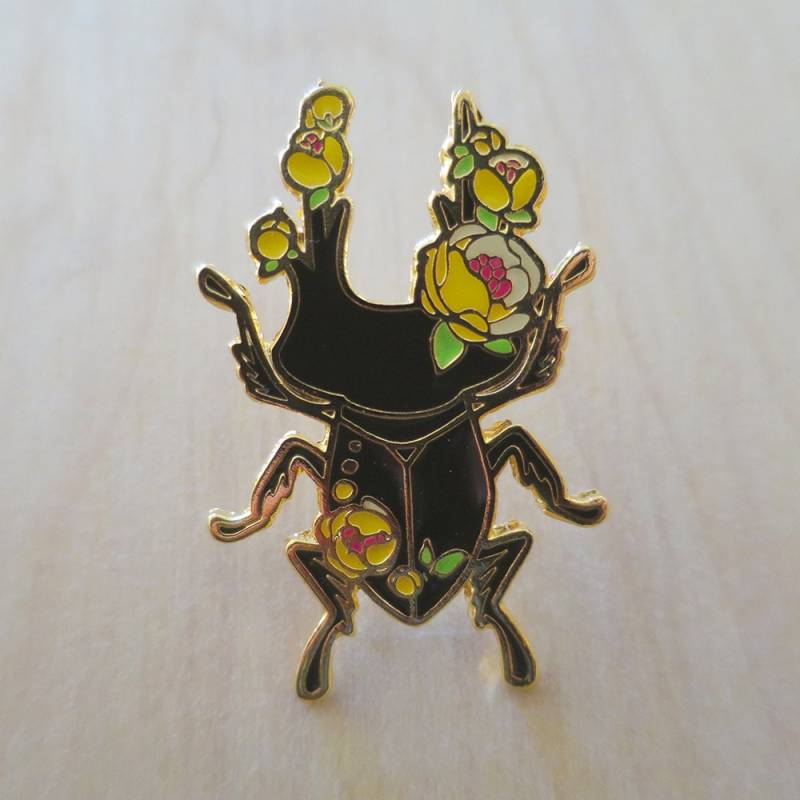 Insekt - Blume Hirschkäfer | Gelb Emaille Pin Insekt - Blume Hirschkäfer | Gelb Emaille Pin von vuduberi