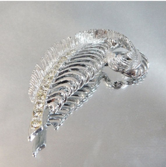 Blatt-Brosche. Blattsilber Pin. Feder-Brosche. Vintage Brosche. Strass-Brosche. Broschen Für Frauen. Schmuck Bräute. Waalaa Blatt-Brosche. Blattsilber Pin. Feder-Brosche. Vintage Brosche. Strass-Brosche. Broschen Für Frauen. Schmuck Bräute. Waalaa von waalaa