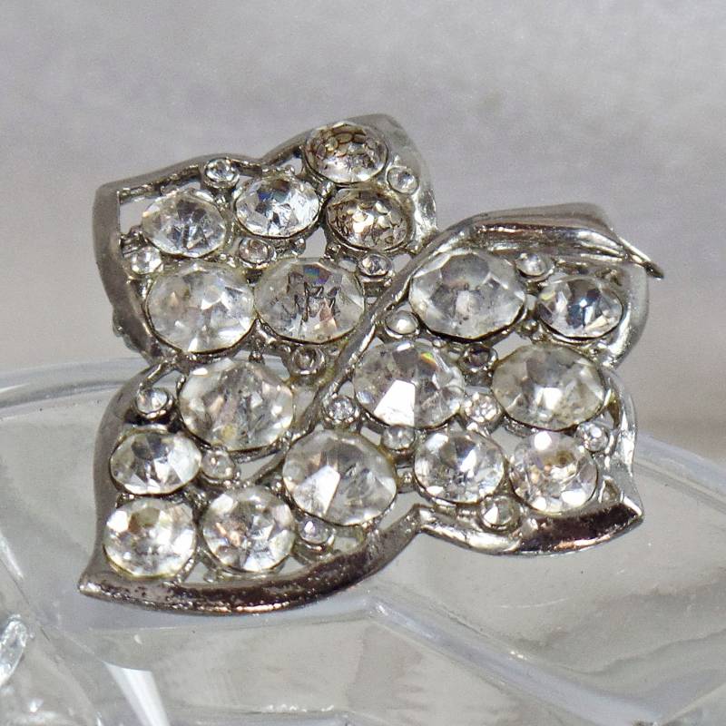 Blatt-Brosche. Blattsilber Pin. Vintage Brosche. Strass-Brosche. Broschen Für Frauen. Schmuck Bräute. Waalaa Blatt-Brosche. Blattsilber Pin. Vintage Brosche. Strass-Brosche. Broschen Für Frauen. Schmuck Bräute. Waalaa von waalaa