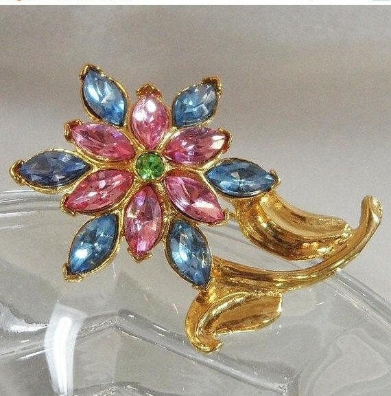 Blumenbrosche. Strass-Brosche. Vintage Brosche. Schmuck Für Bräute. Frauen. Waalaa Blumenbrosche. Strass-Brosche. Vintage Brosche. Schmuck Für Bräute. Frauen. Waalaa von waalaa