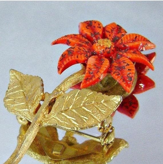 Blumenbrosche. Weihnachten-Brosche. Weihnachten-Pin. Rote Blume Poinsettia Brosche. Glitzer Pin. Weihnachten. Rot Und Gold. Waalaa von waalaa