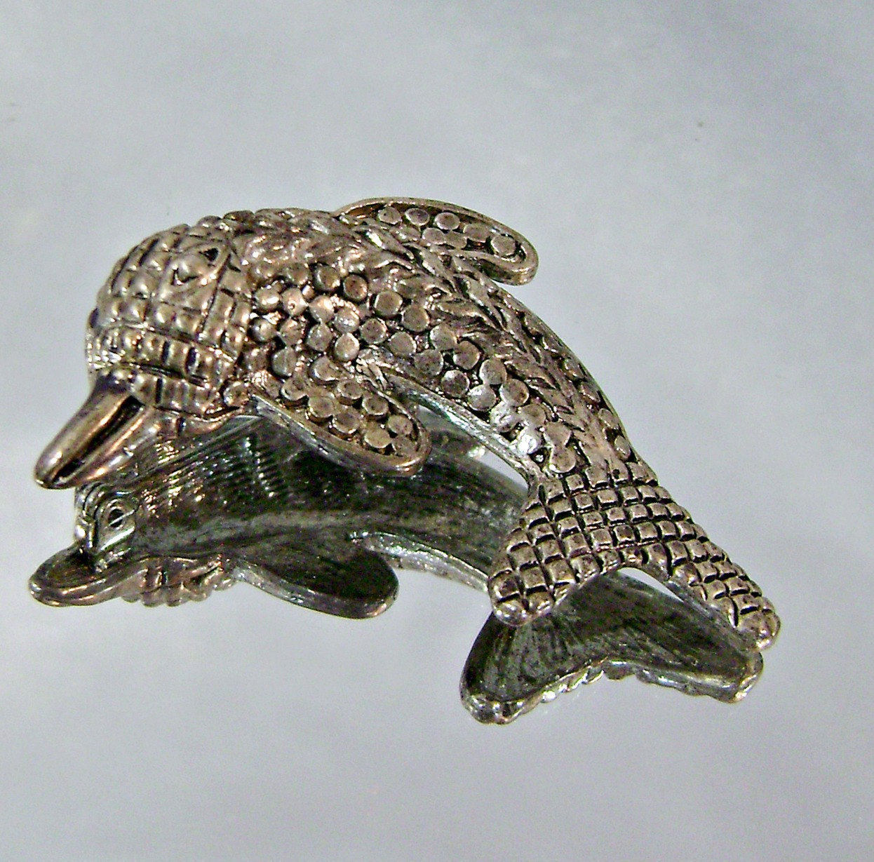 Delfin-Brosche. Vintage Brosche. Zinn-Brosche. Zinn Delphin Pin. Schmuck Für Die Frau. Broschen Frauen. Waalaa Delfin-Brosche. Vintage Brosche. Zinn-Brosche. Zinn Delphin Pin. Schmuck Für Die Frau. Broschen Frauen. Waalaa von waalaa