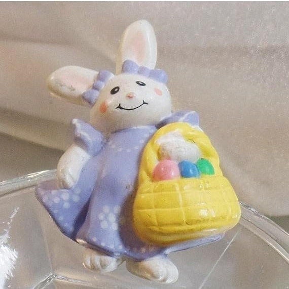 Häschen-Brosche. Osterhase Mit Korb-Pin. Unbegrenzte Ostern Frühling Brosche. Waalaa Häschen-Brosche. Osterhase Mit Korb-Pin. Unbegrenzte Ostern Frühling Brosche. Waalaa von waalaa