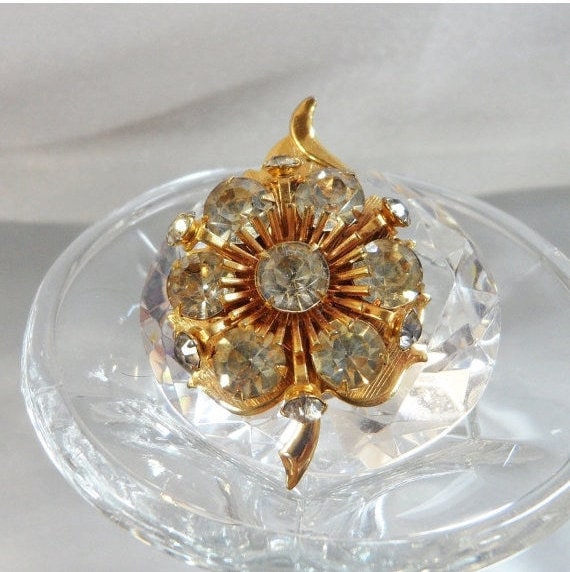 Strass-Brosche. Vintage Brosche. Blatt-Brosche. Gold Strass Blatt Pin. Schmuck Für Frauen. Waalaa von waalaa