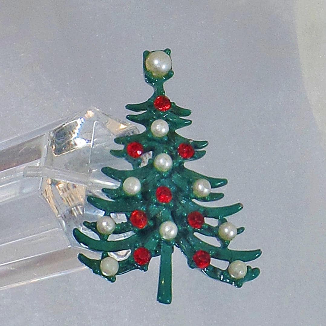 Weihnachten-Brosche. Weihnachten-Pin. Perlen Und Strass-Weihnachtsbaum-Brosche. Strass-Weihnachtsbaum-Pin. Waalaa Weihnachten-Brosche. Weihnachten-Pin. Perlen Und Strass-Weihnachtsbaum-Brosche. Strass-Weihnachtsbaum-Pin. Waalaa von waalaa