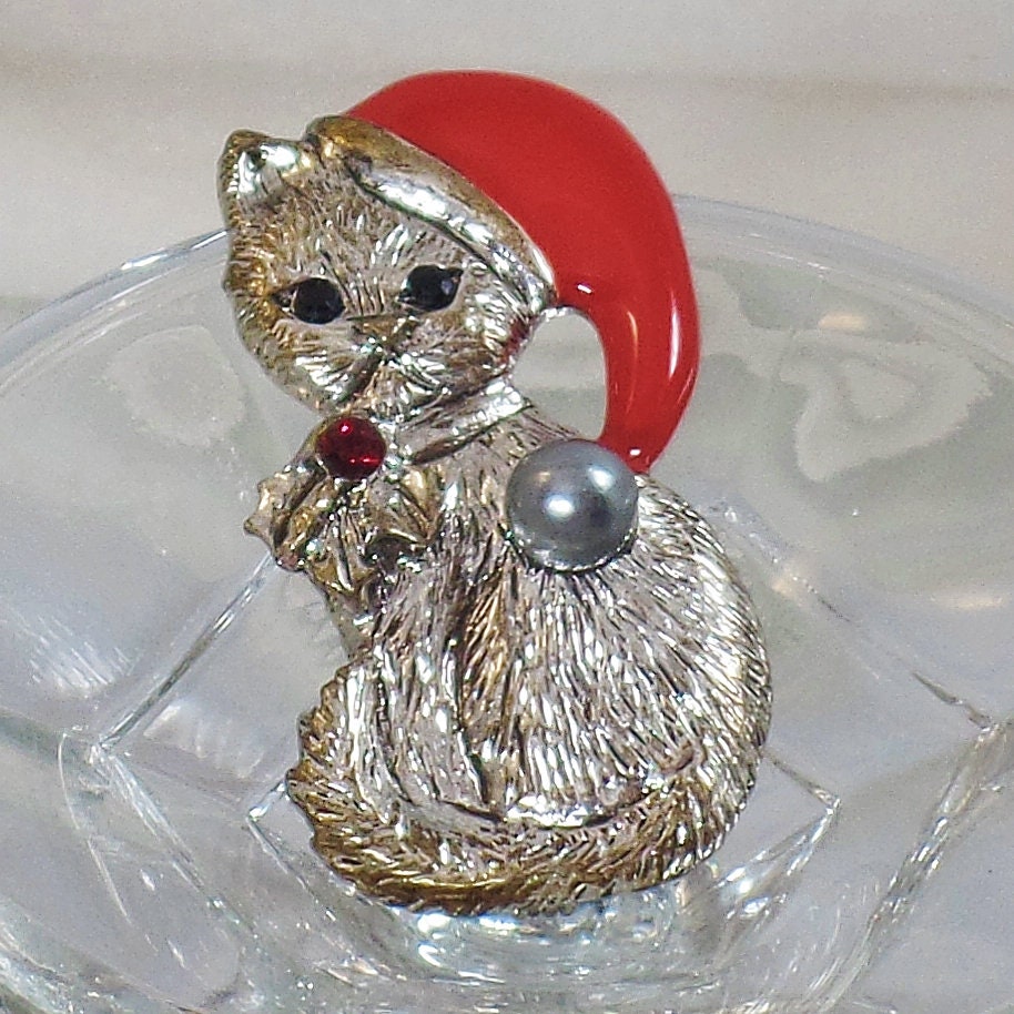 Weihnachten-Brosche. Weihnachten-Pin. Weihnachten Katzenbrosche. Zinn Rhinestonechristmas Geschenk Kitty Katze Pin. Urlaub-Brosche. Waalaa Weihnachten-Brosche. Weihnachten-Pin. Weihnachten Katzenbrosche. Zinn Rhinestonechristmas Geschenk Kitty Katze Pin. Urlaub-Brosche. Waalaa von waalaa