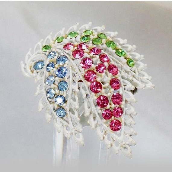 Weißer Emaille Blatt Brosche. Pastell Strass Drei Pin. Rosa Grün Blau Waalaa Weißer Emaille Blatt Brosche. Pastell Strass Drei Pin. Rosa Grün Blau Waalaa von waalaa