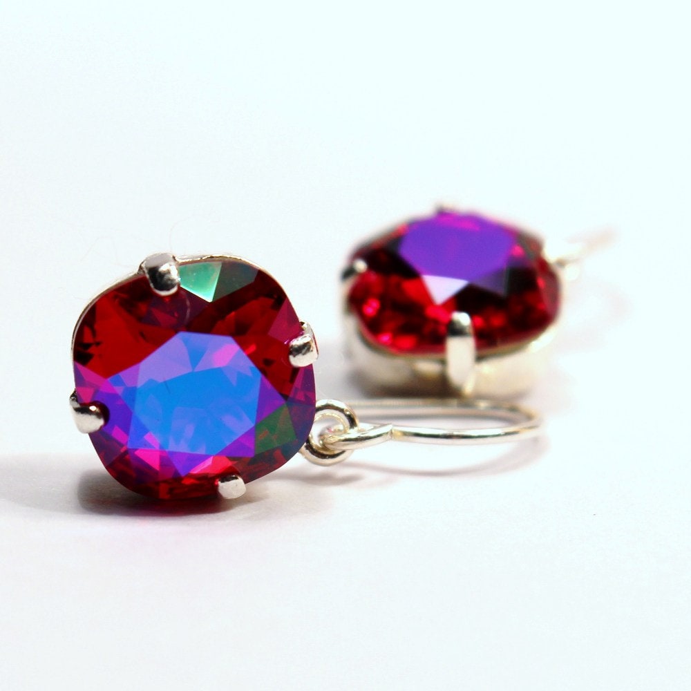 Hell Fuchsia Kristall Ohrhänger Classic Sparkling Crimson Red Solitaire Swarovski 10mm Tropfen Sterling Silber Gold Rose Cerise Hot Pink von walkonthemoon
