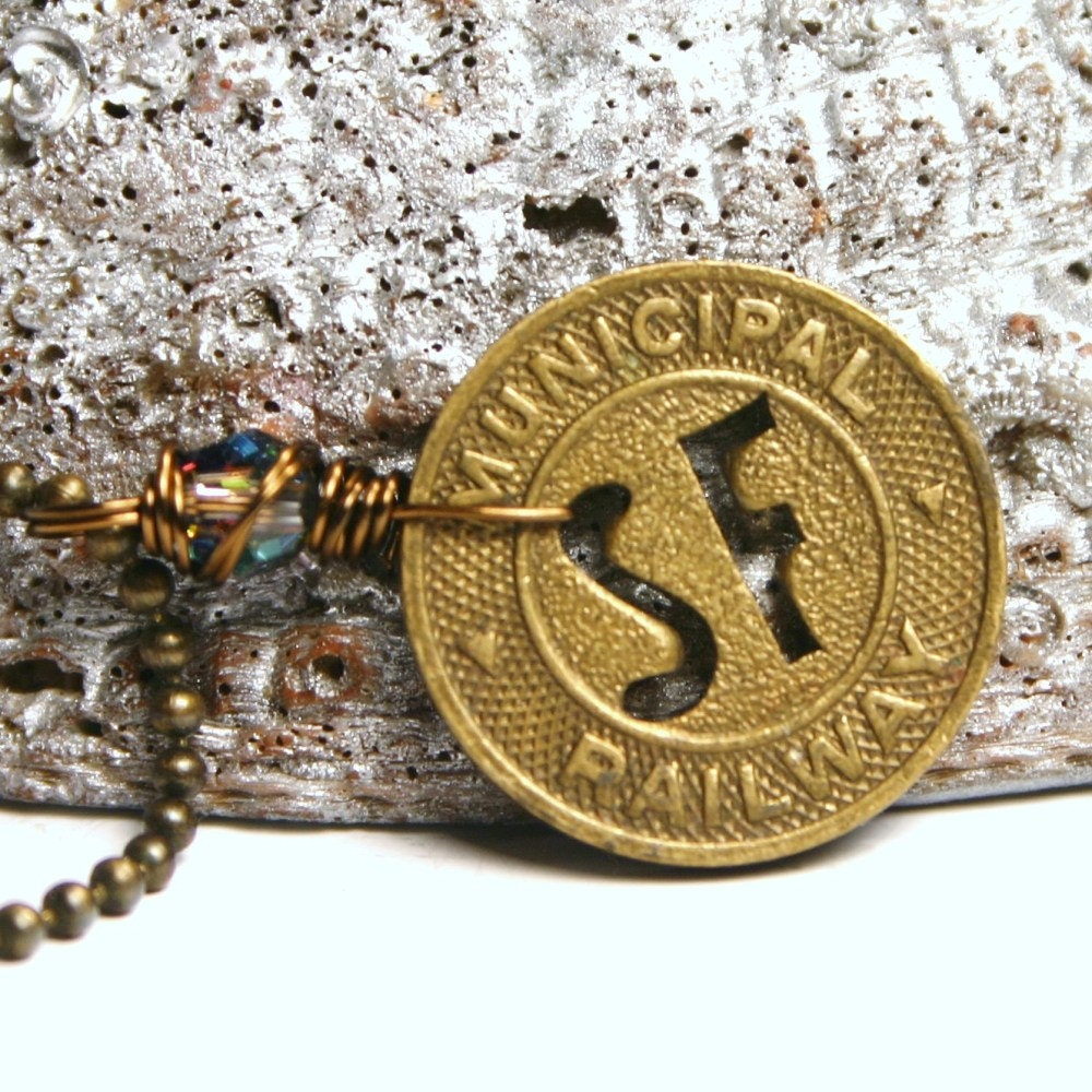 San Francisco Ca Transit Token Halskette Mit Swarovski Kristall Herzen Antik Messing California Cable Cars Trolley Unisex Mens Dudes von walkonthemoon