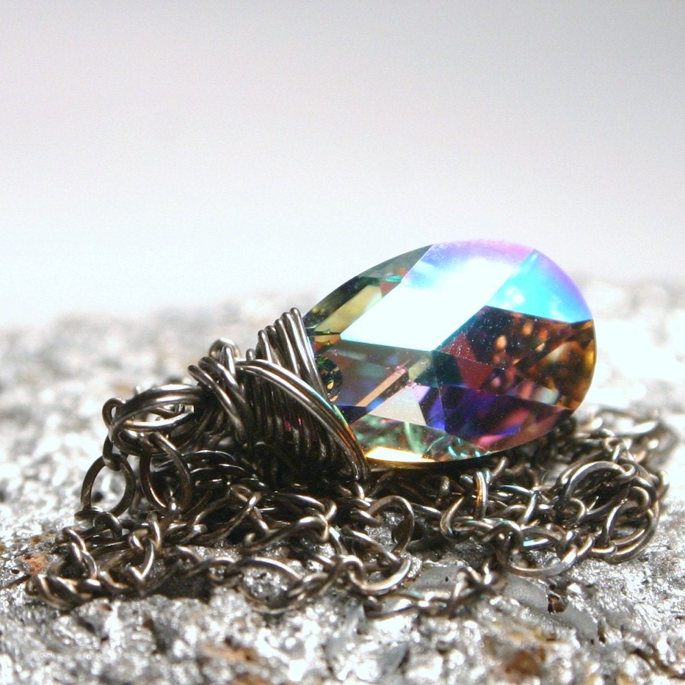 Seltene Fett Swarovski Cal Ab Teardrop Halskette Metallic Regenbogen Facettierten Tropfen Phantasie Oxidiert Sterling Silber Kette Pastell Rosa Lila von walkonthemoon