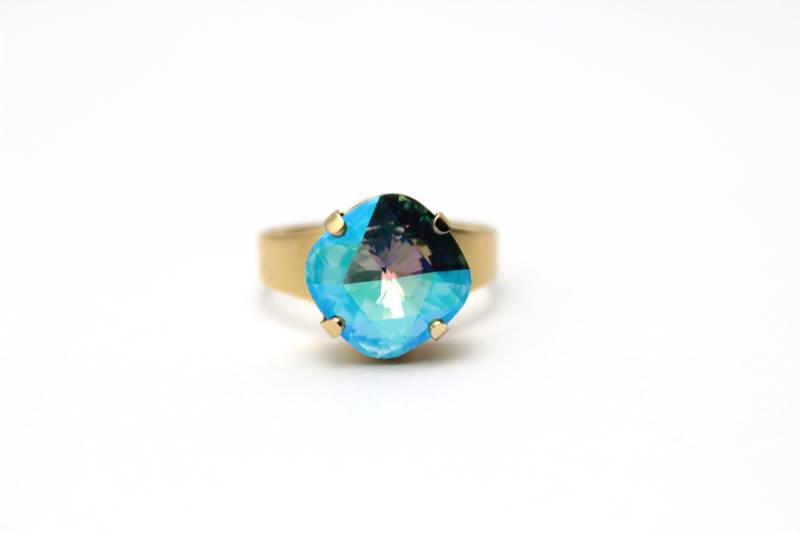 Swarovski Crystal Cocktail Ring Aquamarin Aqua Glacier Rose Geschnitten Kissen Metallic Diamant Funkeln Solitär Wählen Sie Finish Platz 12mm von walkonthemoon