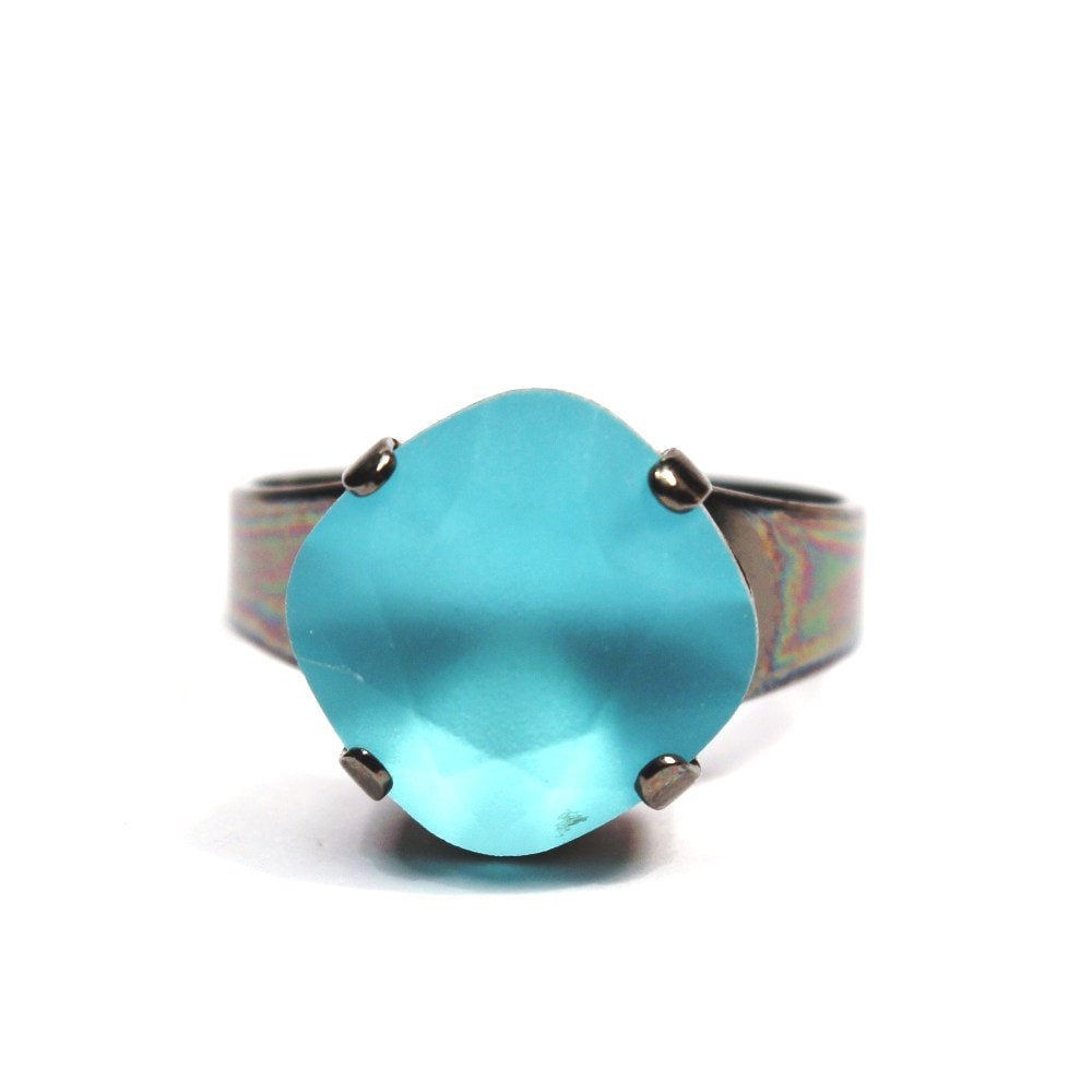 Swarovski Crystal Cocktail Ring Türkis Blau Dunkel Matt Metallic Diamant Sparkle Solitaire Sie Wählen Finish Stacking Square Cube von walkonthemoon