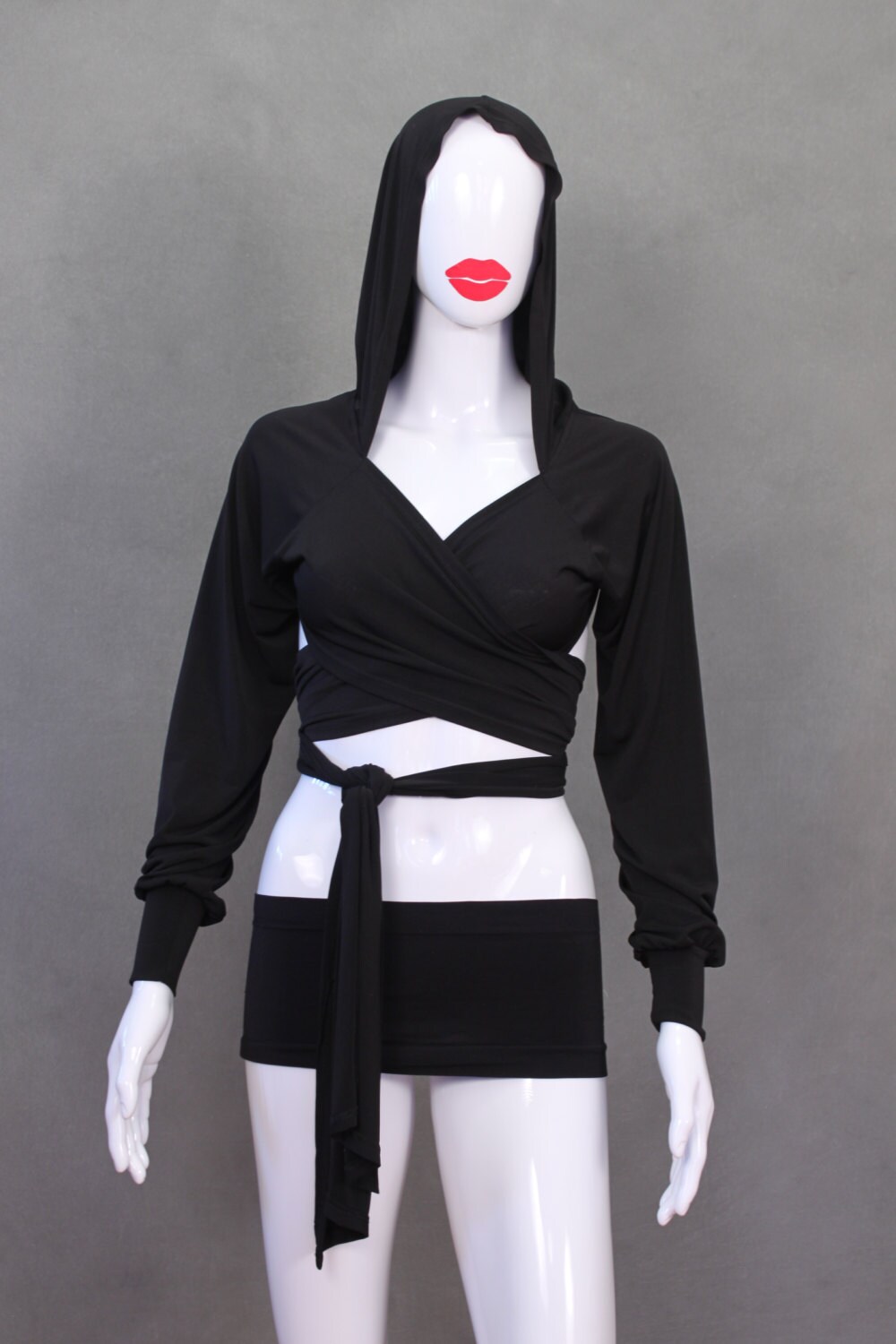 Made To Order Schwarzer Stretch Hoodie Wrap von wandacobarcostumes