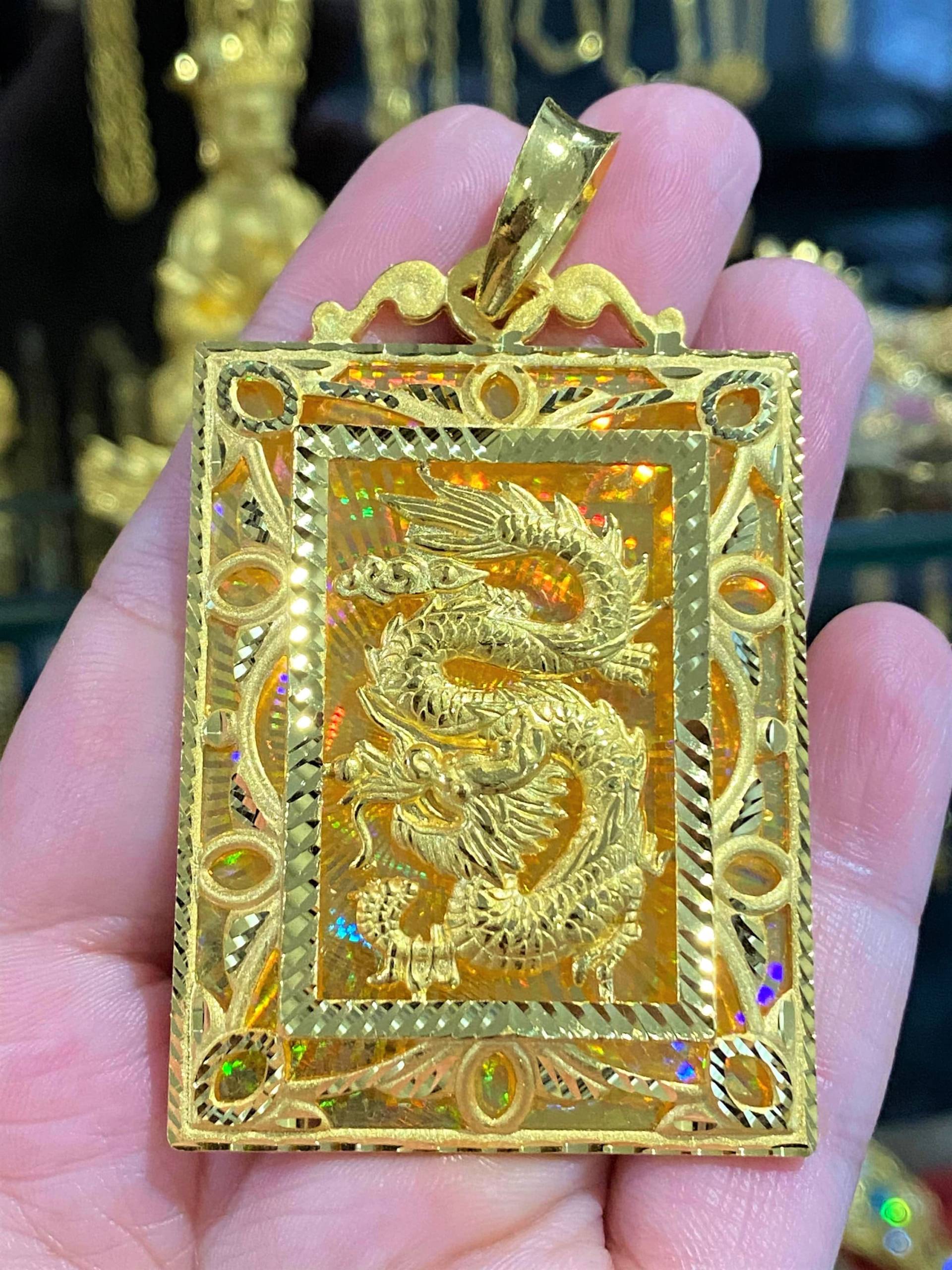 24K 980 Solid Pure Gold Diamantschliff Dragon Vintage Anhänger. Matte Tram Rong. 40, 1Gramm von wandajewelry2013