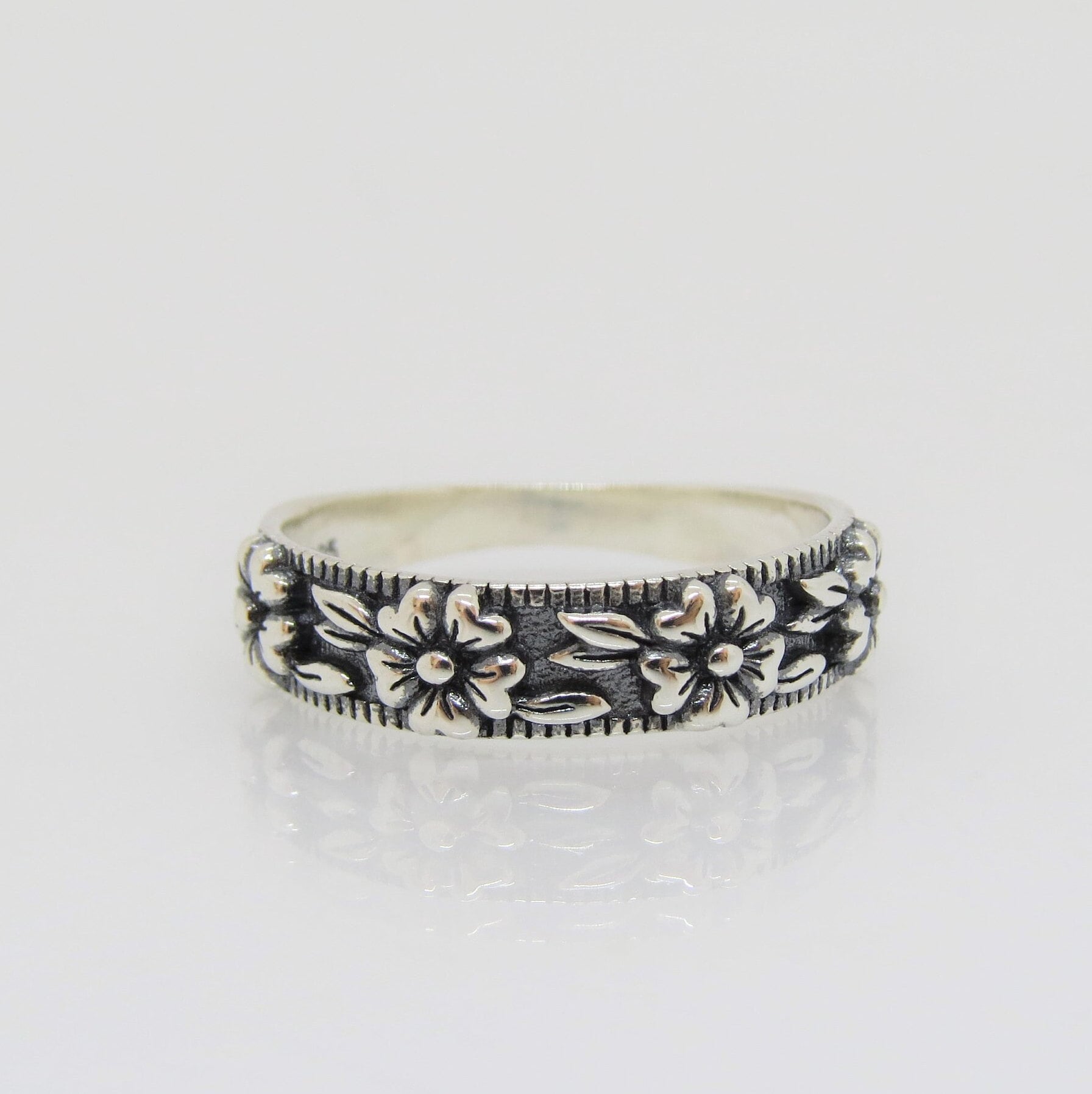 Blumen-Band-Ring Größe 8 Sterling Silber von wandajewelry2013