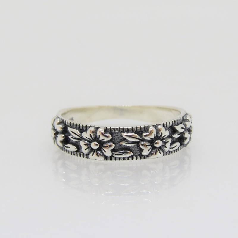 Blumen-Band-Ring Größe 8 Sterling Silber von wandajewelry2013