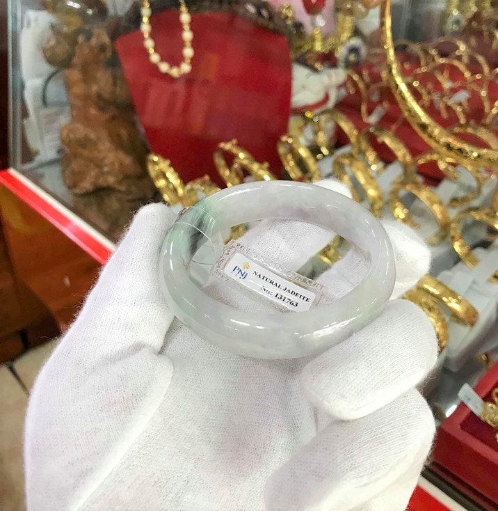 Durchscheinend Natürlicher Lavendel, Hellgrün, Weiß Jadeit Jade Vintage Armreif 53, 7 Mm von wandajewelry2013