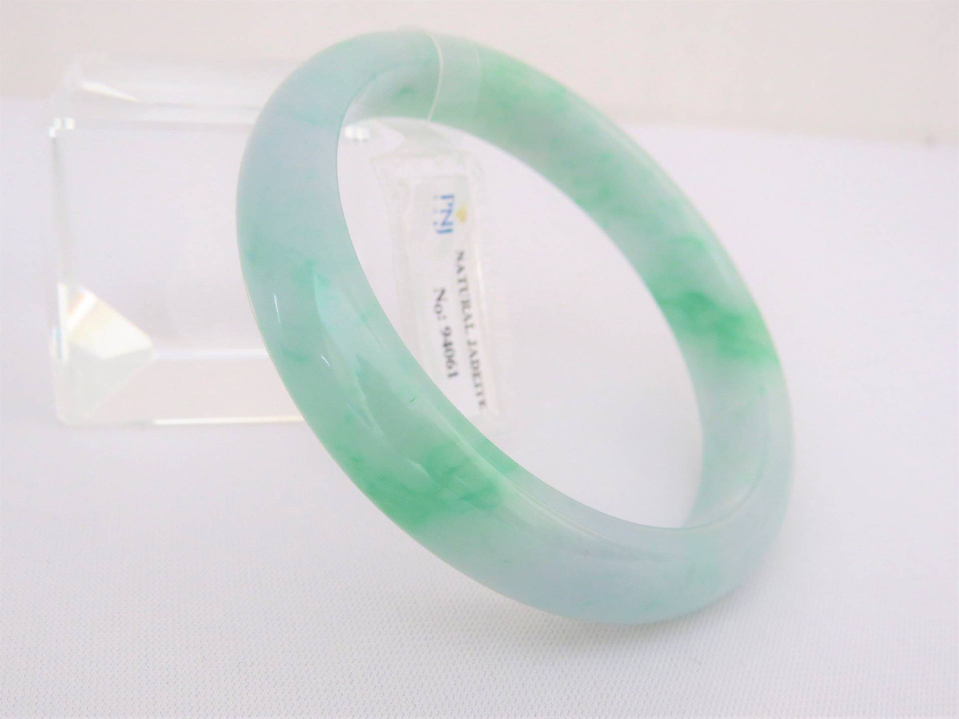 Durchscheinendes Natürliches Grün, Weiß Jadeit Jade Vintage Armreif Armband 59, 1 Mm von wandajewelry2013