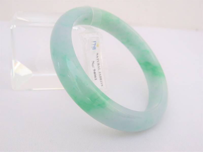 Durchscheinendes Natürliches Grün, Weiß Jadeit Jade Vintage Armreif Armband 59, 1 Mm von wandajewelry2013