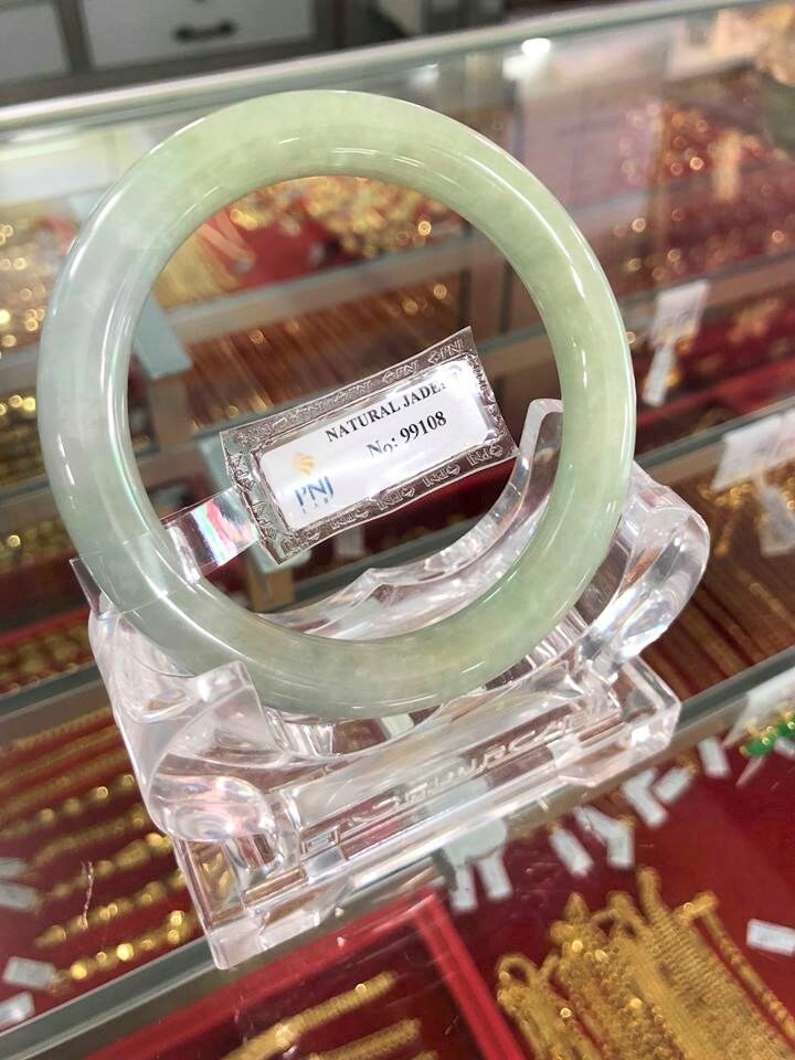 Durchscheinendes Natürliches Grün, Weiß Jadeit Jade Vintage Armreif Armband 59mm von wandajewelry2013