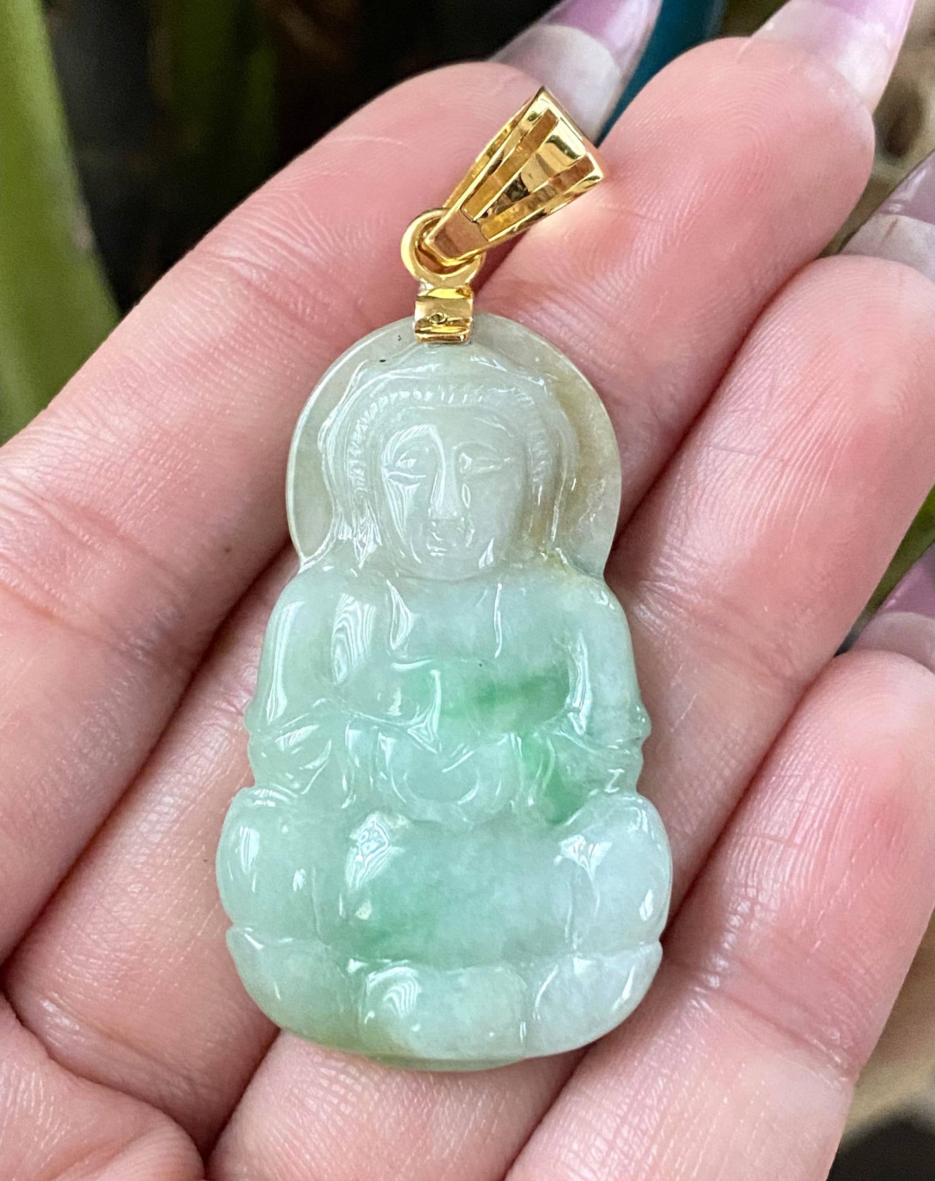 Vintage 18K Gold Jadeit Jade Buddha Anhänger von wandajewelry2013