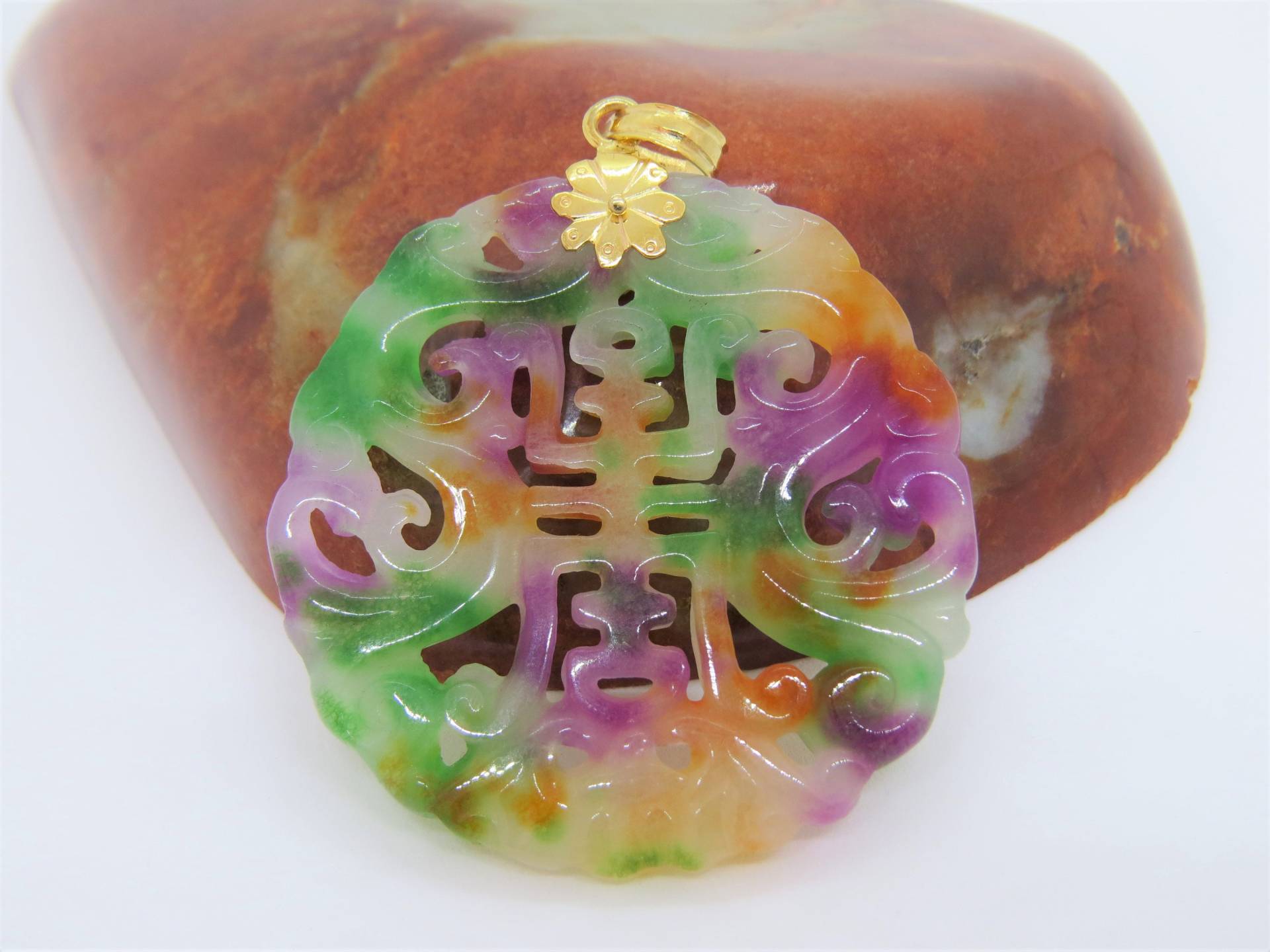 Vintage 18K Solid Gelbgold Geschnitzte Lila, Grün Und Orange Blume Jadeit Jade Anhänger von wandajewelry2013