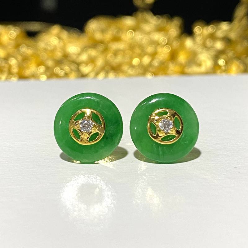 Vintage 18K Solid Gelbgold Natürliche Apfelgrün Jadeit Jade Weißer Topas Ohrringe von wandajewelry2013