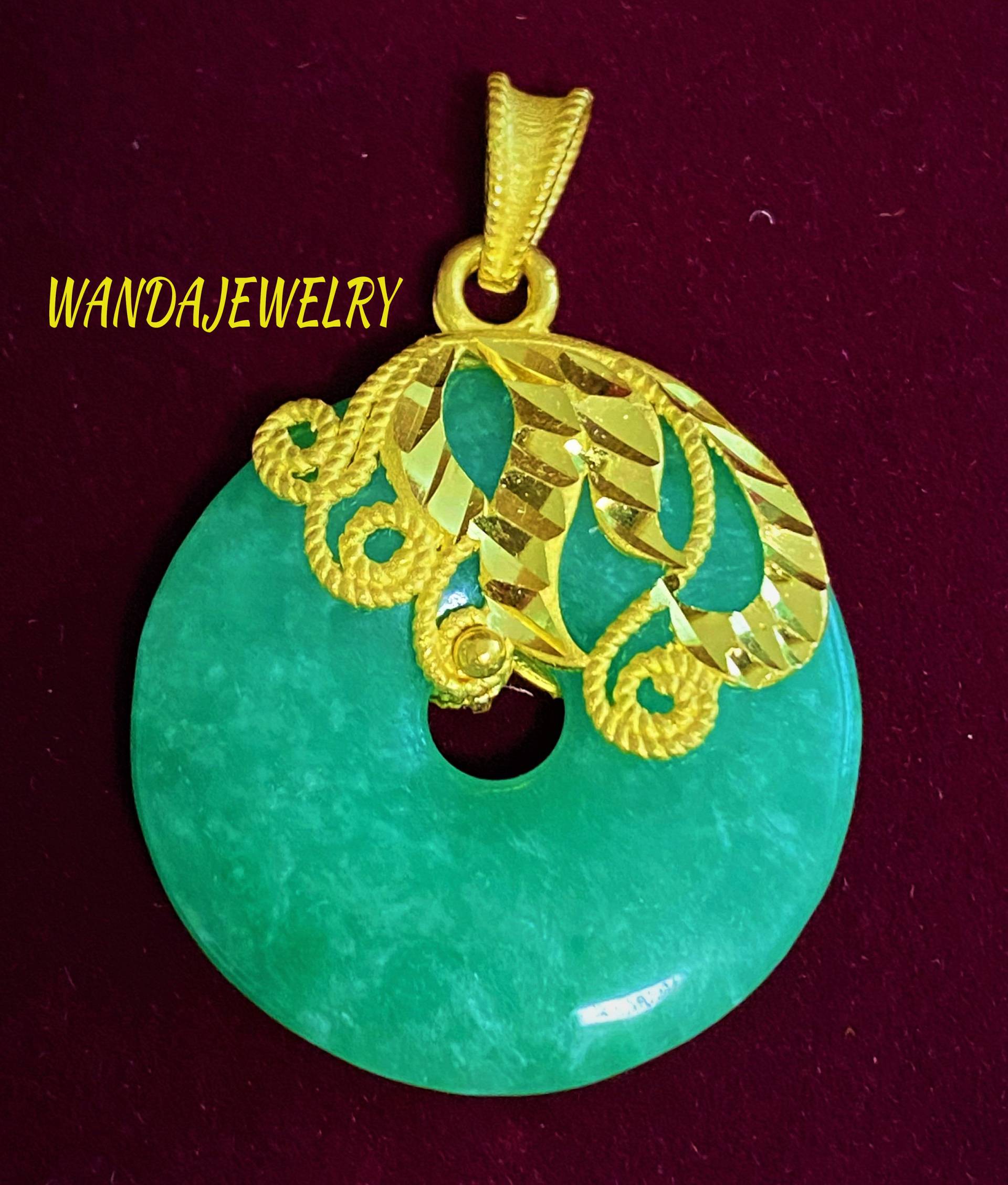 Vintage 24K Solid Pure Gold Grüner Jadeit Jade Donut Kreis Anhänger von wandajewelry2013