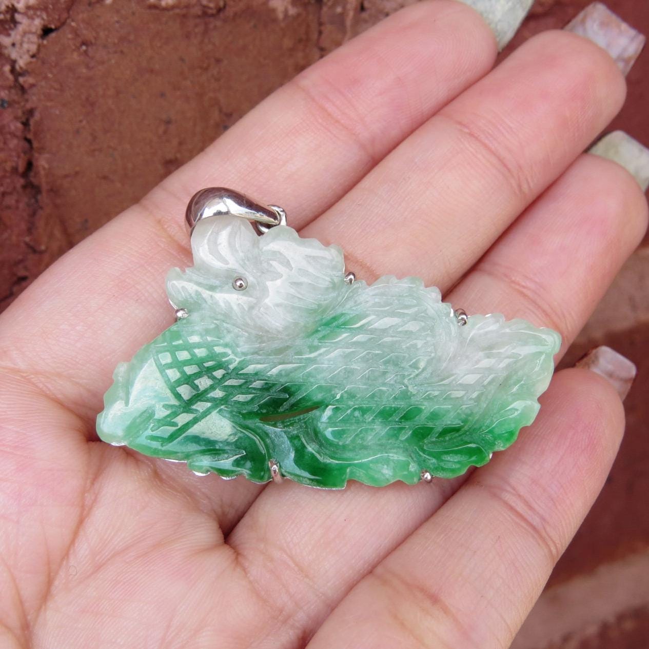 Vintage 9K Solid White Gold Natürliche Smaragdgrün Jadeit Jade Geschnitzte Drache Phoenix Anhänger von wandajewelry2013