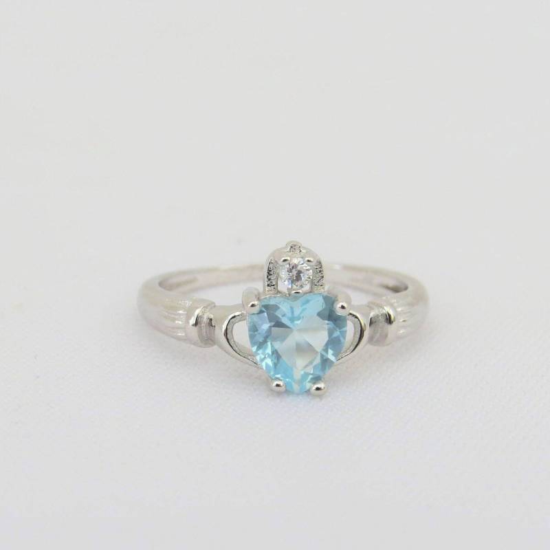 Vintage Claddagh Sterling Silber Aquamarin Ring Größe 7 von wandajewelry2013
