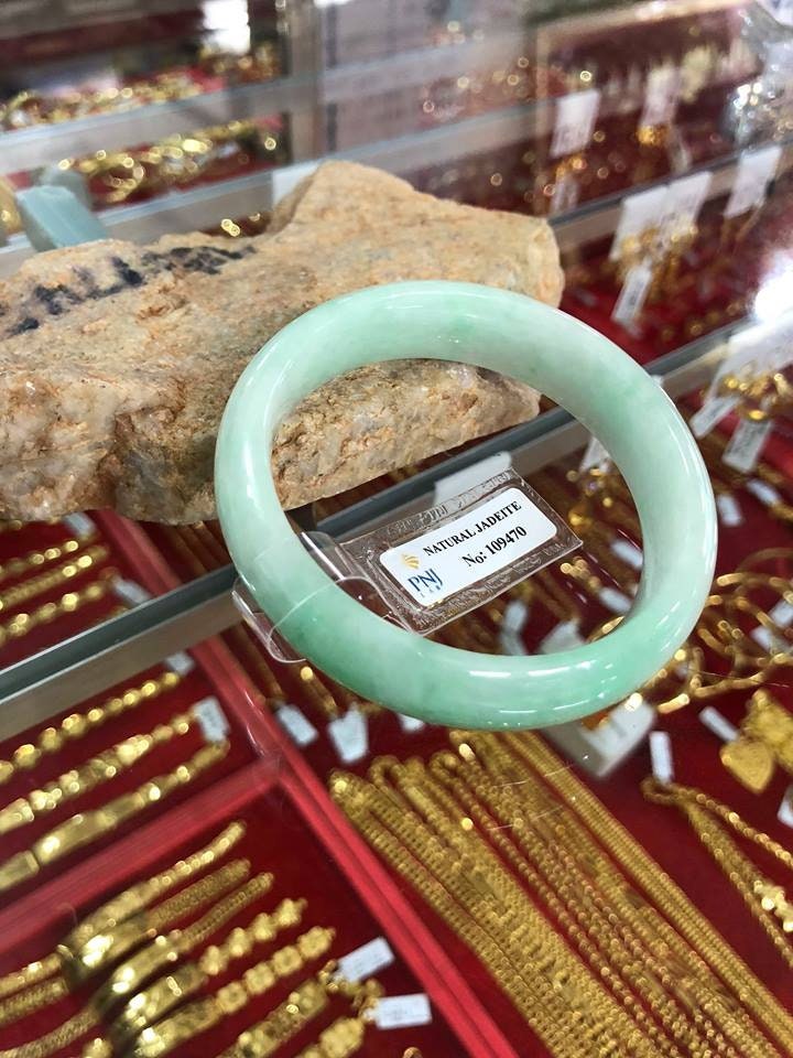 Vintage Durchscheinend Natur Grün, Weiß Jadeit Jade Armreif Armband 54, 8 Mm von wandajewelry2013