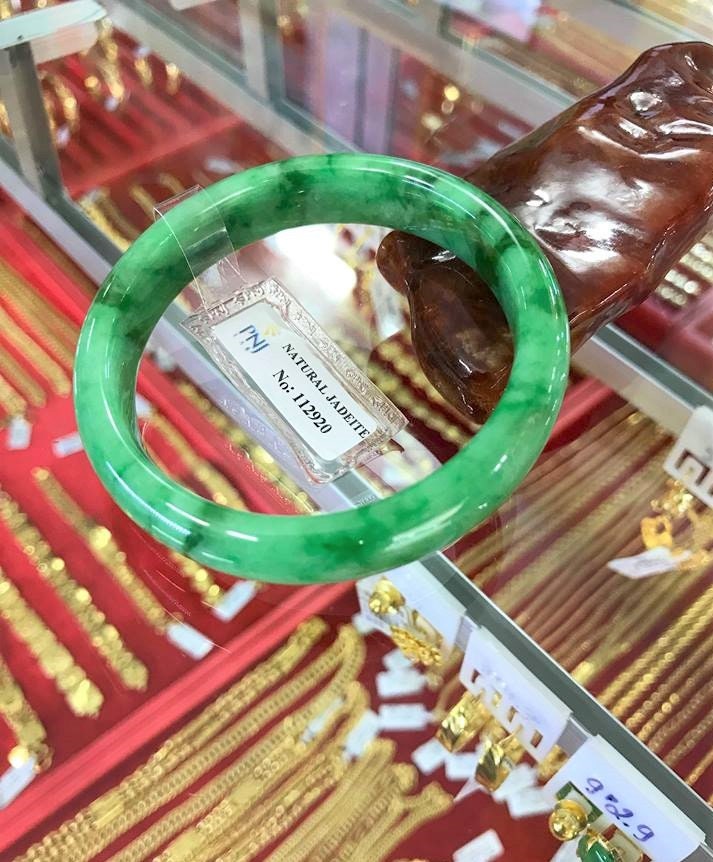 Vintage Durchscheinender Grüner Jadeit Jade Armreif 54.2mm von wandajewelry2013