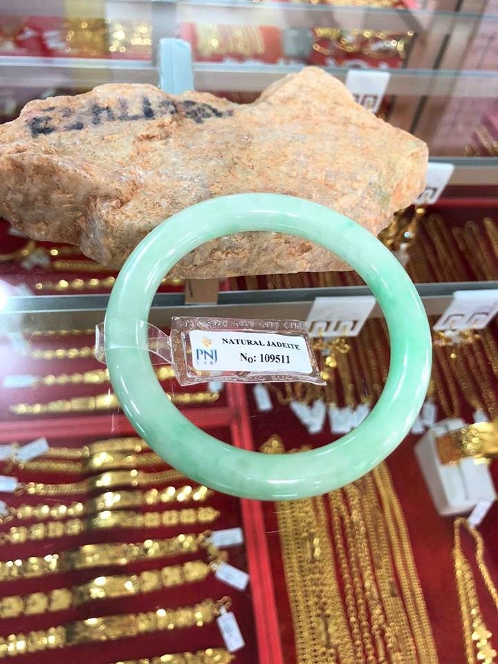 Vintage Durchscheinendes Natürliches Grün, Weißer Jadeit Jade Armreif Armband 54, 1 Mm von wandajewelry2013