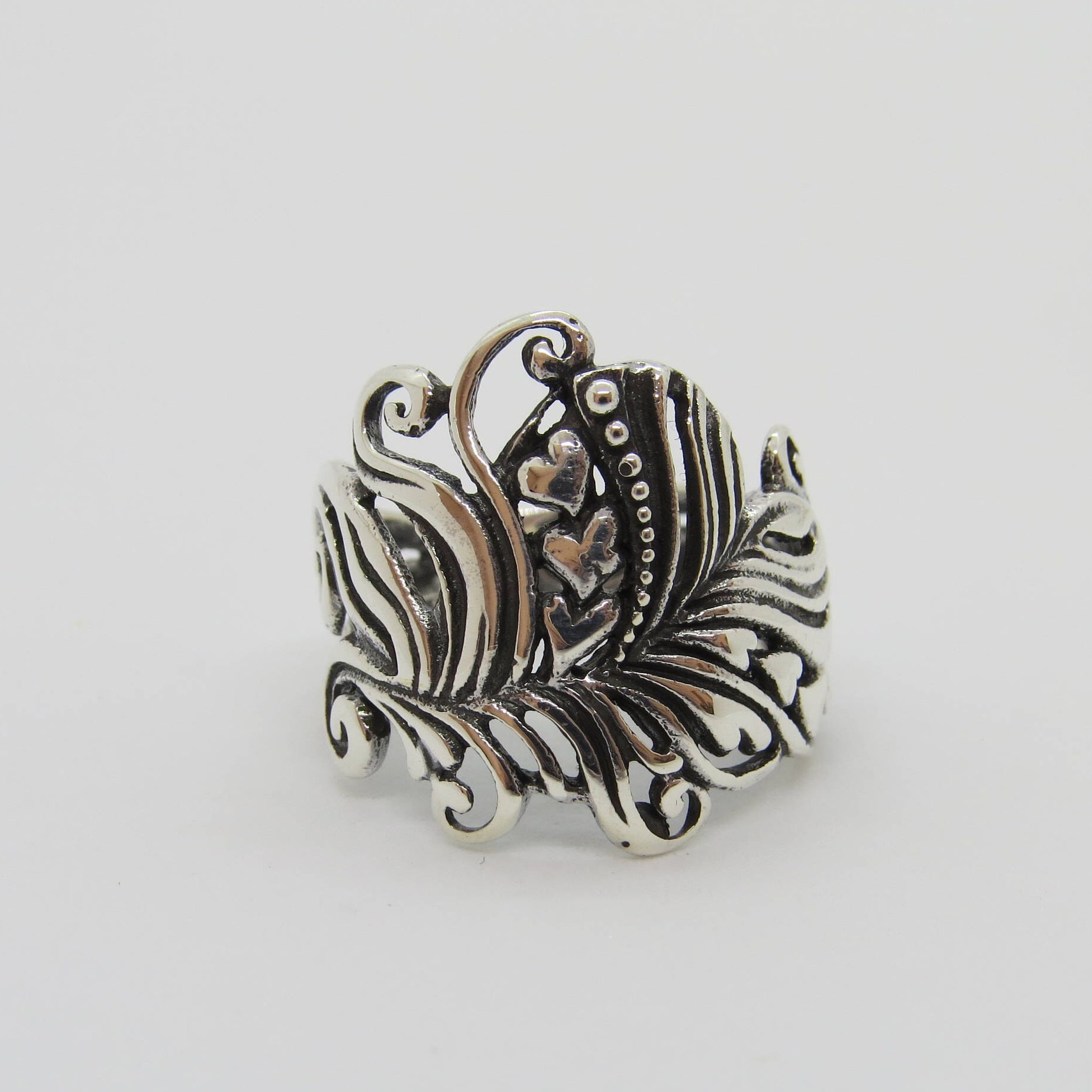 Vintage Handwerker Sterling Silber Herz Bandring Größe 8 von wandajewelry2013