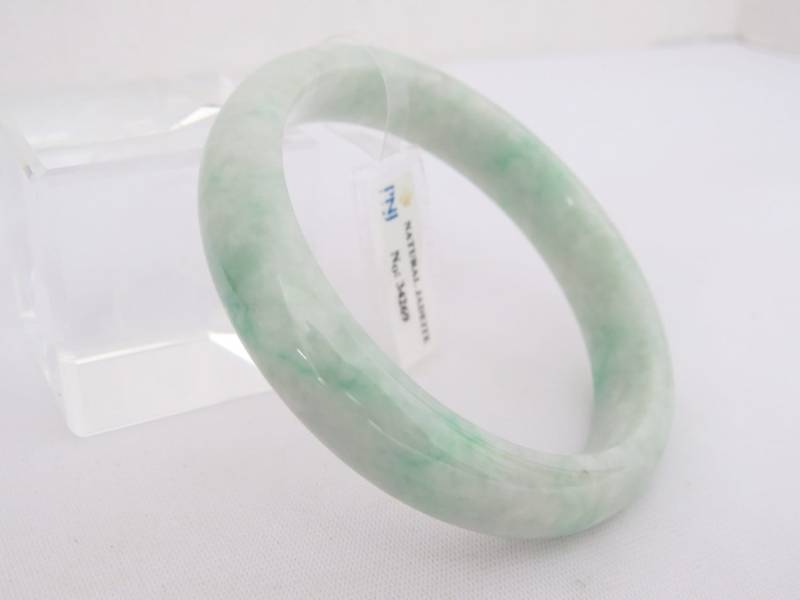Vintage Natürliche Icy Grün Weiß Jadeit Jade Breiter Armreif Armband 58mm von wandajewelry2013