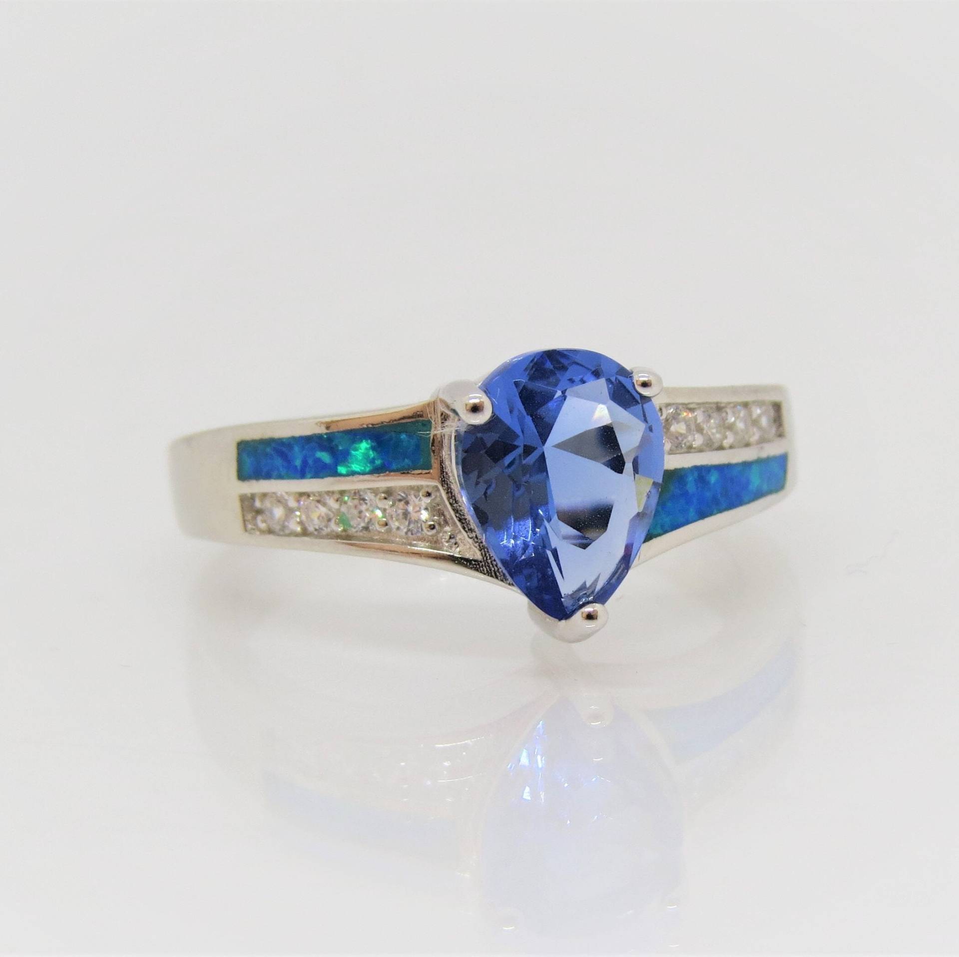 sterling Silber Tansanit, Blauer Opal & Weißer Topas Ring von wandajewelry2013