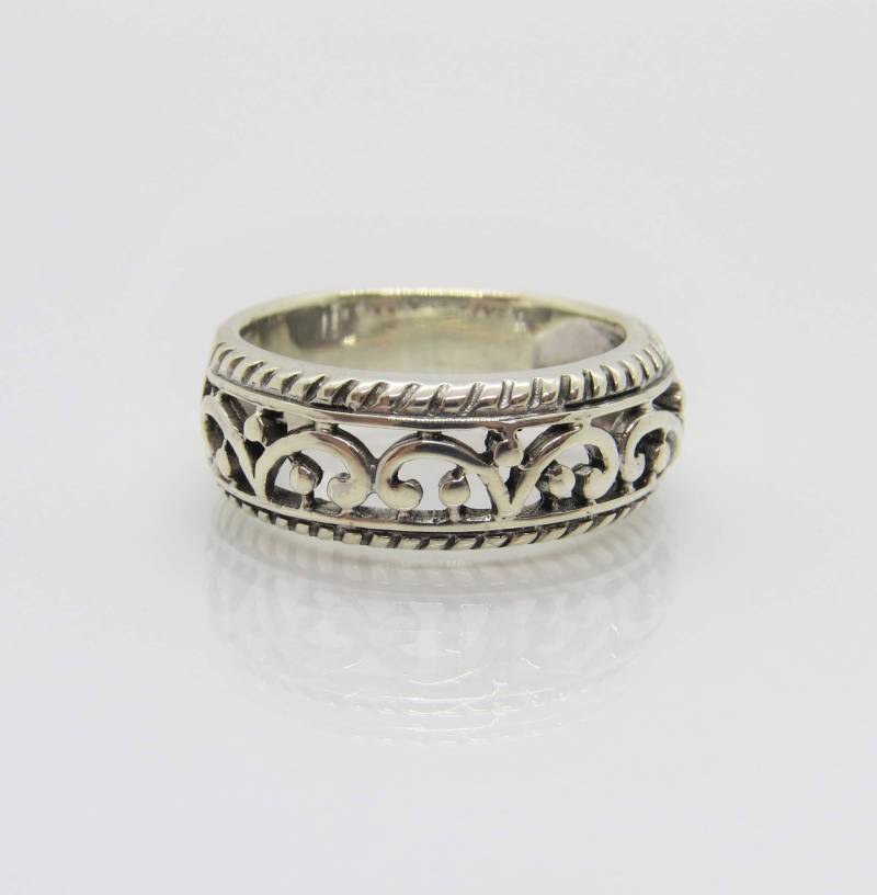 Vintage Sterling Silber Bandring Größe 8 von wandajewelry2013