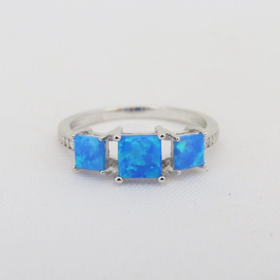 Vintage Sterling Silber Blauer Opal & Weißer Topas Ring Größe 23 von wandajewelry2013