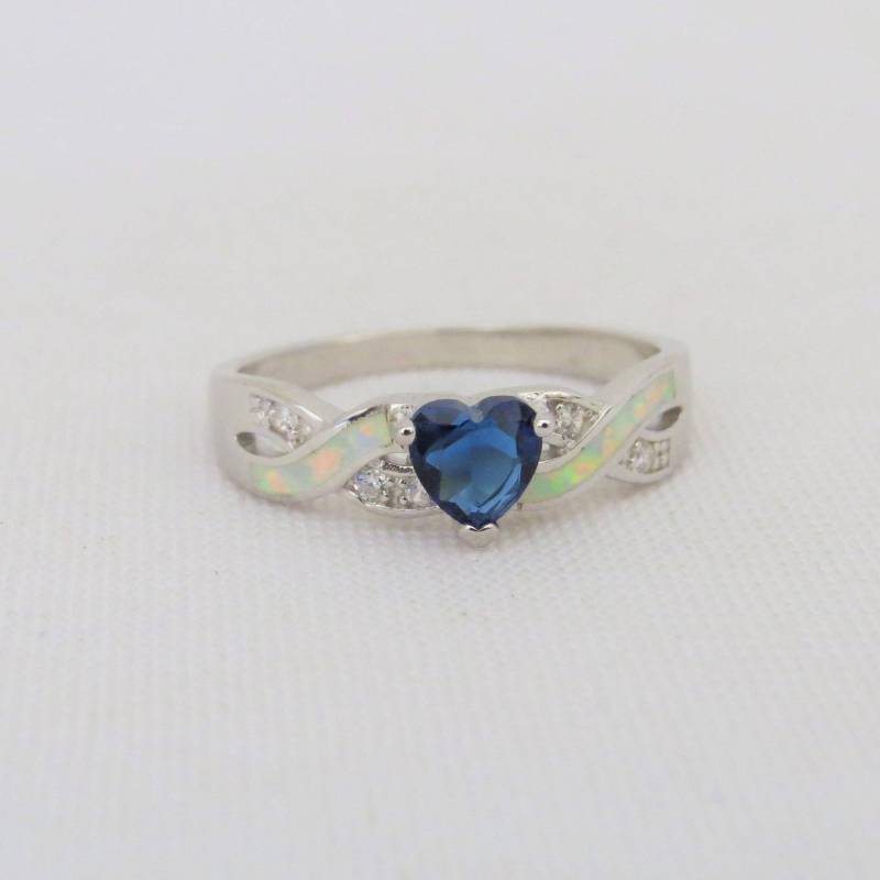 Vintage Sterling Silber Blauer Saphir, Weißer Topas & Opal Twisted Ring Größe 7 von wandajewelry2013