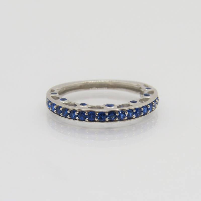 Vintage Sterling Silber Blauer Saphir Bandring Größe 7 von wandajewelry2013