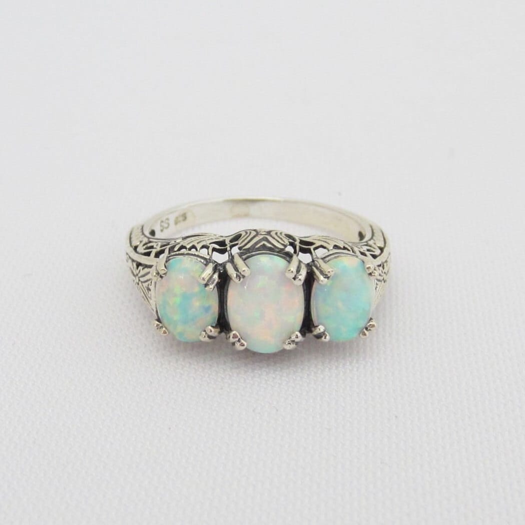 Vintage Sterling Silber Feuer Opal Filigree Drei Stein Ring Größe 9 von wandajewelry2013