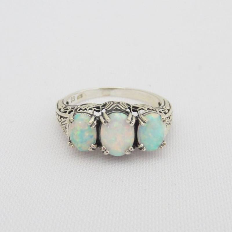 Vintage Sterling Silber Feuer Opal Filigree Drei Stein Ring Größe 9 von wandajewelry2013