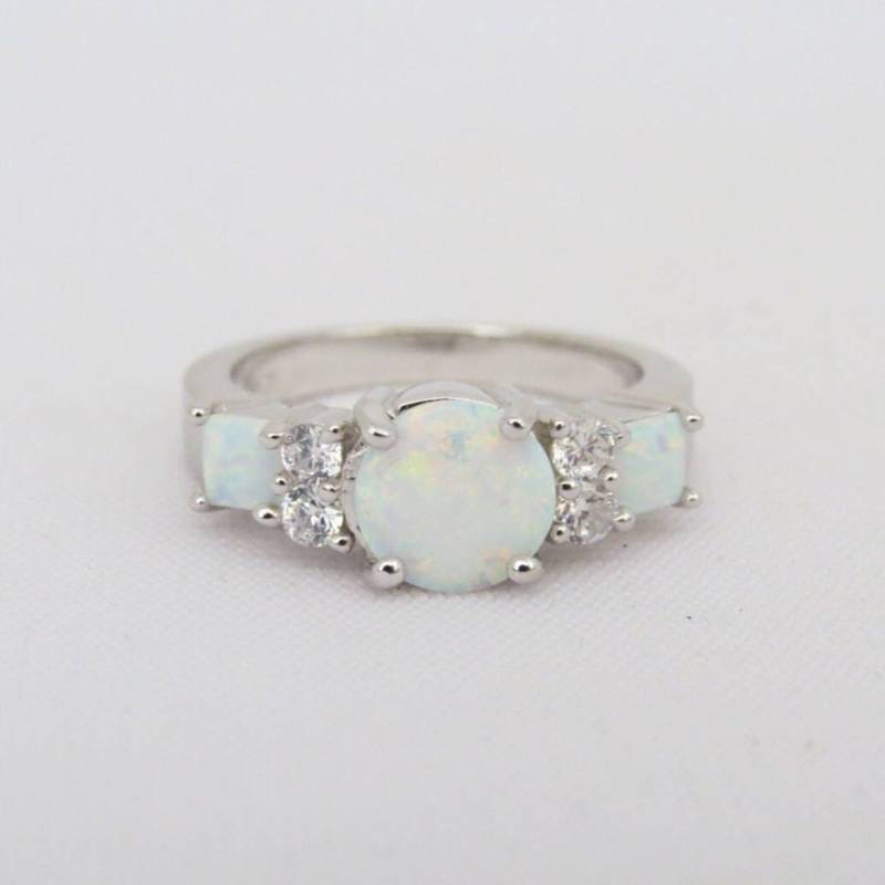 Vintage Sterling Silber Feuer Opal & Weiß Topas Drei Stein Ring Größe 7 von wandajewelry2013