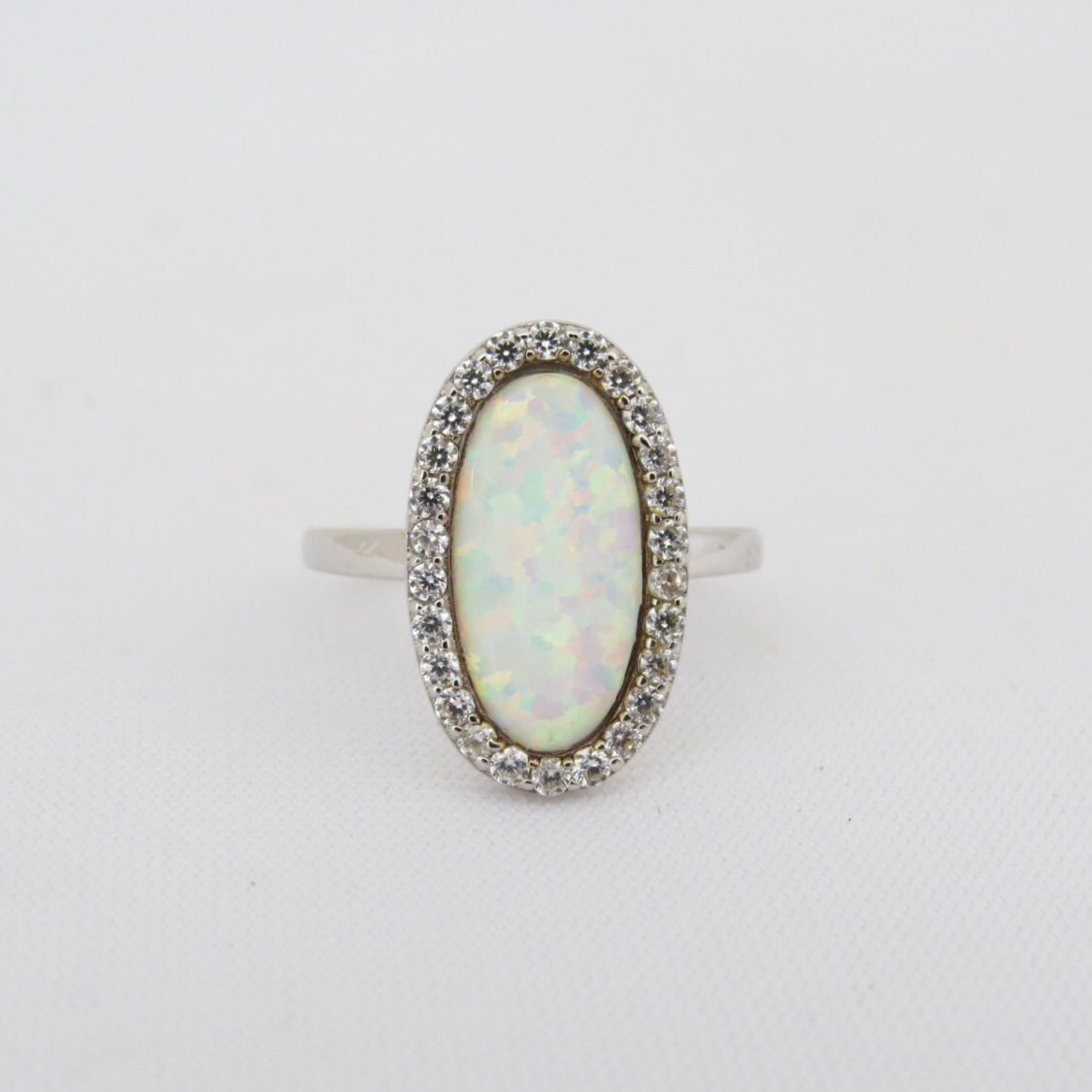 Vintage Sterling Silber Feueropal & Weißer Topas Halo Ring Größe 5 von wandajewelry2013