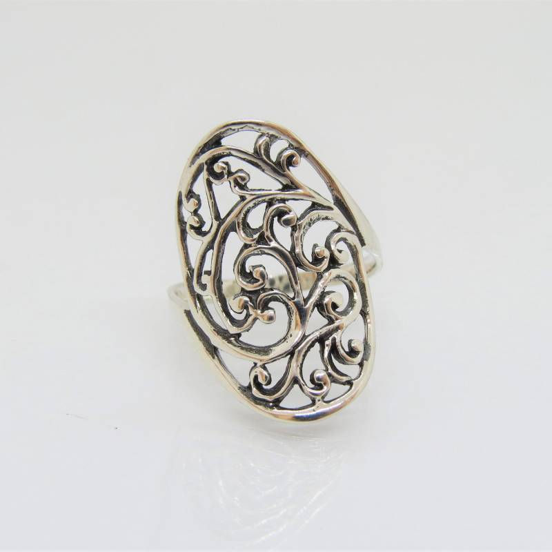 Vintage Sterling Silber Filigrane Kuppel Ring Größe 10 von wandajewelry2013