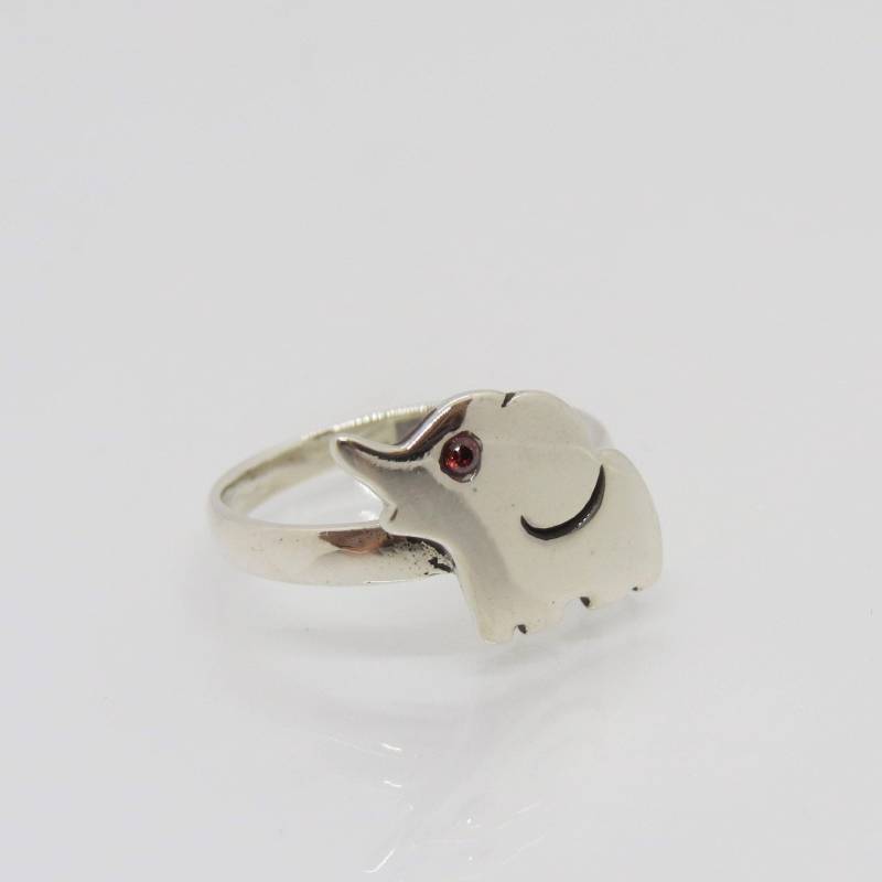 Vintage Sterling Silber Granat Elefant Ring Größe 5 von wandajewelry2013