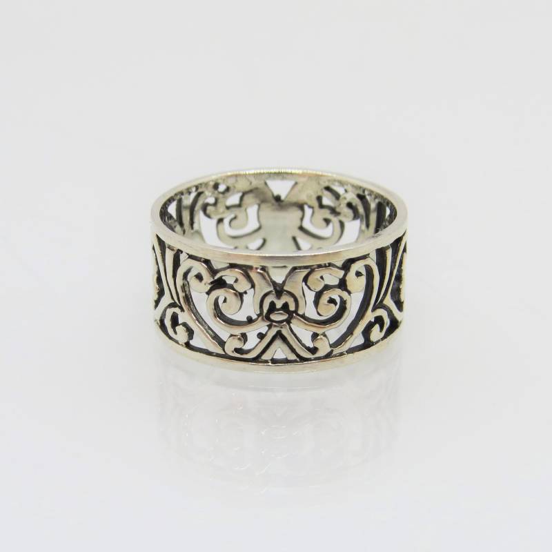 Vintage Sterling Silber Herz Filigree Band Ring Größe 8 von wandajewelry2013