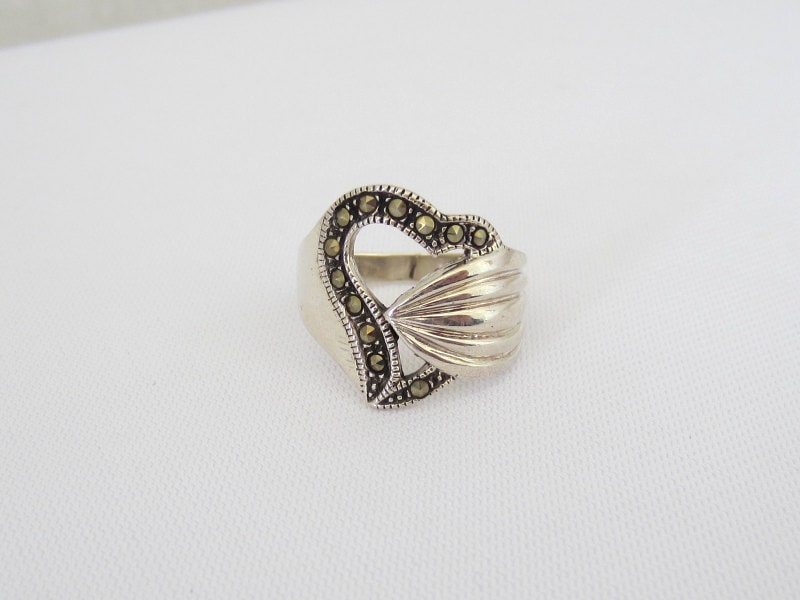 Vintage Sterling Silber Markasit Herz Ring Größe 6, 5 von wandajewelry2013